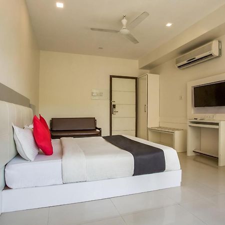 Capital O 35557 Hotel Aura Mumbai Ngoại thất bức ảnh